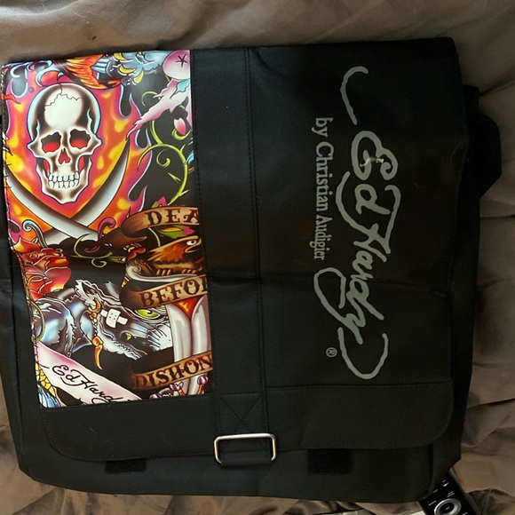 Brand new Don Ed Hardy designs messenger bag. - Picture 3 of 10
